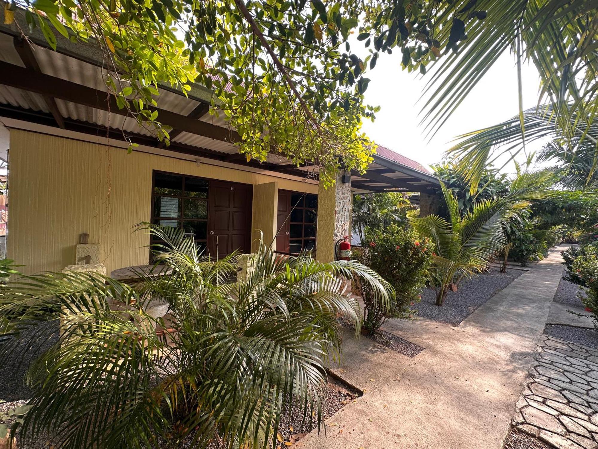 Blue Beach Resort Baanphakrimlay Εξωτερικό φωτογραφία